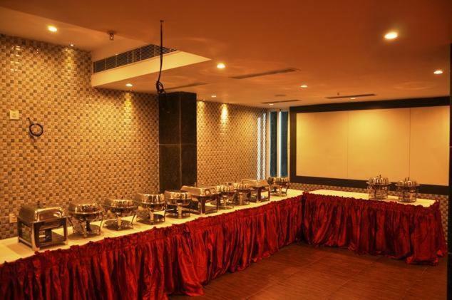 Vijayawāda Hotel Manorama מראה חיצוני תמונה